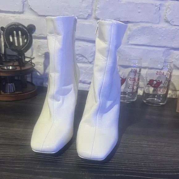 Mix No. 6 White patent Heeled Boots - Picture 2 of 7